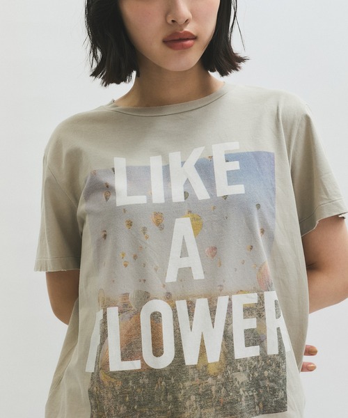 tシャツ 「REMI RELIEF」別注 LIKE A FLOWER レディースの画像