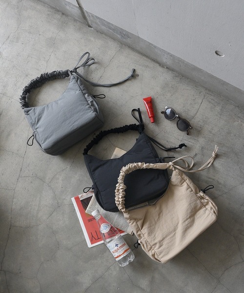 styiro（スタイロ） ショルダーバッグ バッグ ナイロンクシュクシュ