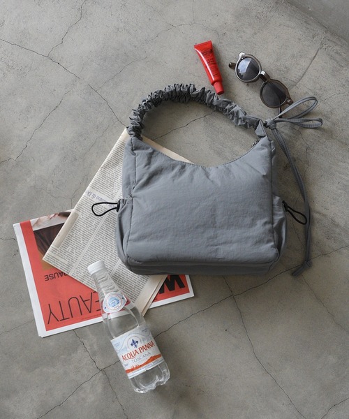 styiro（スタイロ） ショルダーバッグ バッグ ナイロンクシュクシュ