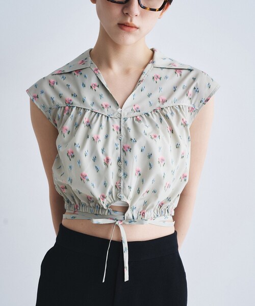 ブラウス シャツ flower Vneck pullover レディースの画像