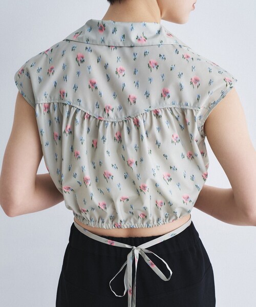 ブラウス シャツ flower Vneck pullover レディースの画像