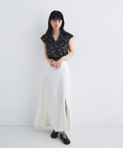 ブラウス シャツ flower Vneck pullover レディースの画像