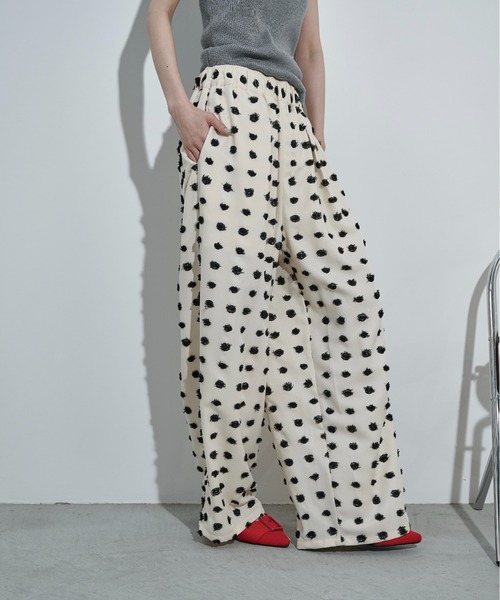 ワイドパンツ パンツ ドットジャガードタックワイドイージーパンツ レディースの画像