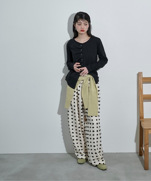 ワイドパンツ パンツ ドットジャガードタックワイドイージーパンツ レディースの画像