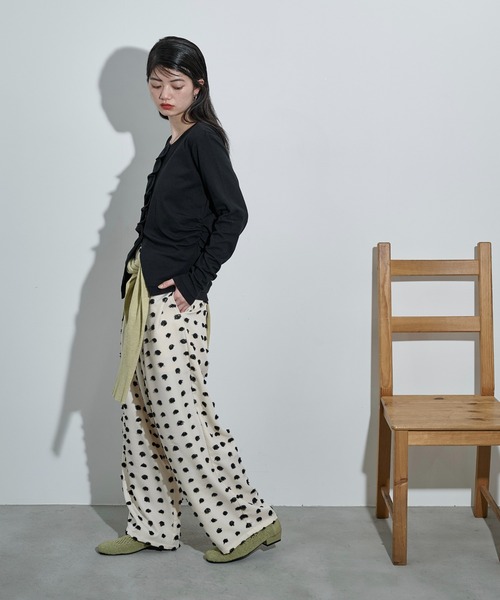 ワイドパンツ パンツ ドットジャガードタックワイドイージーパンツ レディースの画像