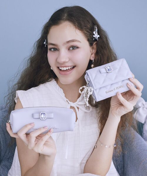 Maison de FLEUR（メゾンドフルール） ポーチ ブルーマニアロング