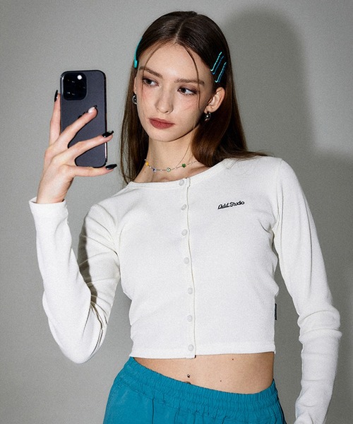 カーディガン ODD STUDIO(オッドスタジオ)/Odd Signature Logo button crop cardigan/シグネチャーロゴ ODD STUDIO カーディガン STUDIO(オッドスタジオ)/Odd Signature