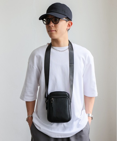 VitaFelice（ヴィータフェリーチェ） ショルダーバッグ 本革スクエア