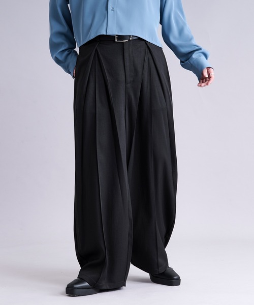 Ellno Loset（エルノロゼット） スラックス センターシームタック