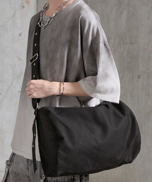 即完売品　AFB　Big shoulder Bag　ショルダーバッグ　ブラック SERACE ショルダーバッグ 「SERACE」Loose big boston shoulder bag