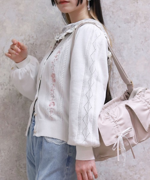 axes femme（アクシーズ ファム） カーディガン 桜刺繍ニット