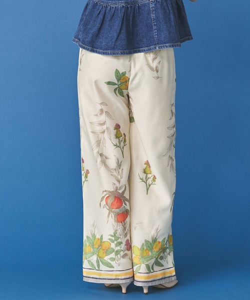 ワイドパンツ パンツ プリントローンボタニカルワイドパンツ レディースの画像