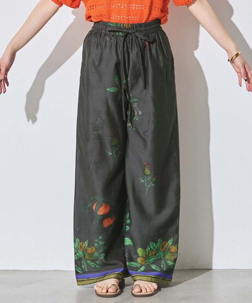 ワイドパンツ パンツ プリントローンボタニカルワイドパンツ レディースの画像