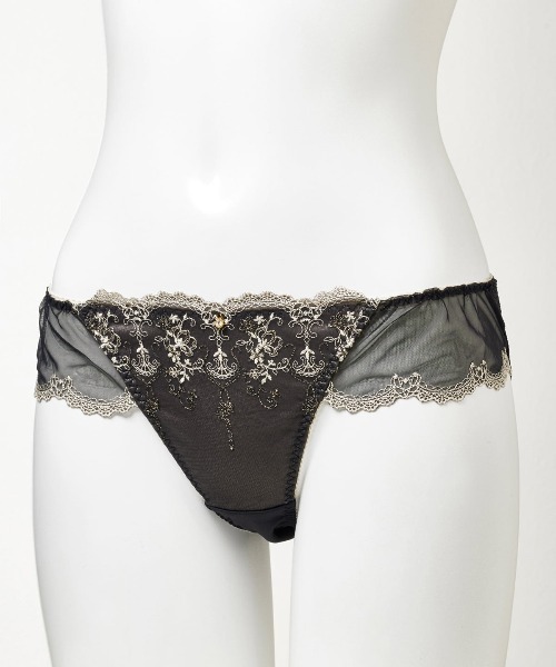 【♡新品未使用♡】オーバドゥ　ブラC70&ショーツセット LILY BROWN Lingerie】ノンワイヤーブラ・ショーツセット / バック