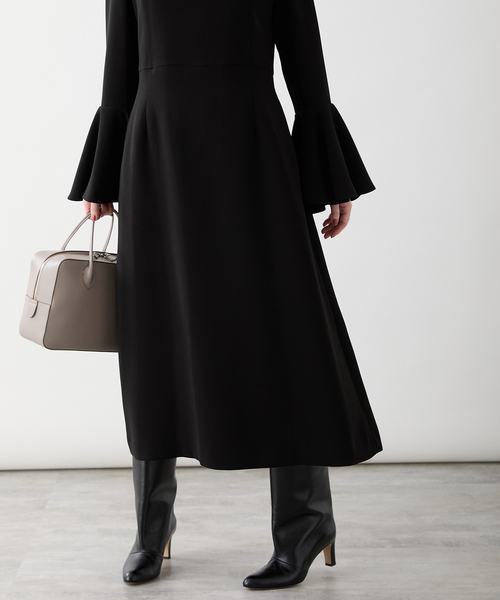 room no.8 黒のロングワンピース ネイビー襟・袖 Room no.8（ルームエイト） ワンピース ROOM NO.8 BLACK （ルーム