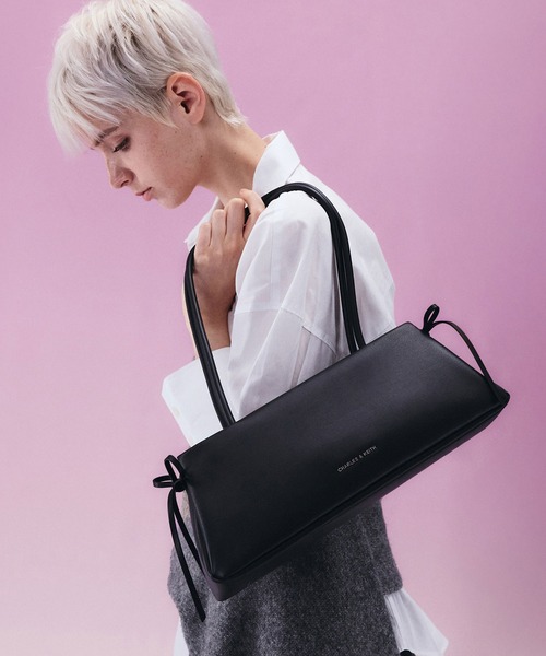 CHARLES ＆ KEITH ショルダーバッグ バッグ ボウ イロンゲイ