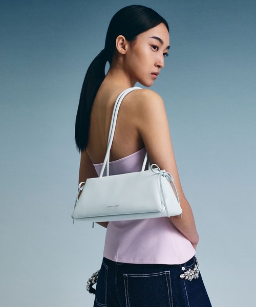 CHARLES & KEITH ボウイロンゲイティッドトラペーズショルダーバッグ CHARLES ＆ KEITH ショルダーバッグ バッグ ボウ イロンゲイ