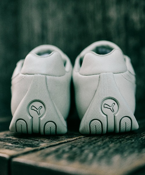 PUMA（プーマ） スニーカー FUTURE CAT STUDS 405962-02 メンズ