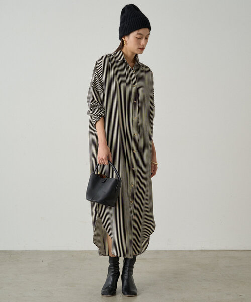 「LOUNGEDRESS」 シャツワンピース FREE ブラック レディースの画像