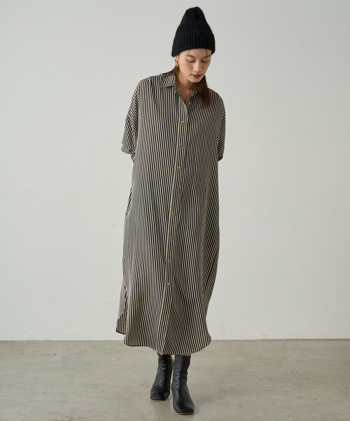 「LOUNGEDRESS」 シャツワンピース FREE ブラック レディースの画像