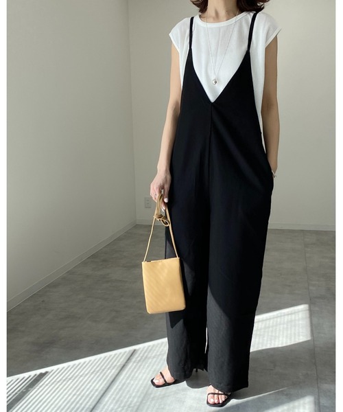 完売品！新品未使用38・リネンコットンVネックサロペット She's Closet サロペット オーバーオール リネンコットン深V