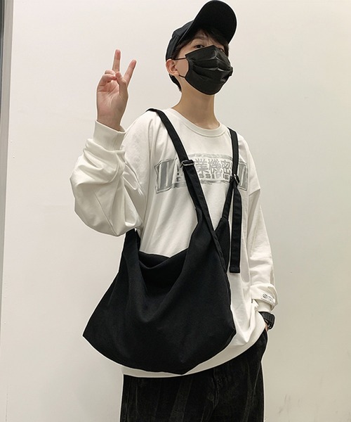 Revo. ショルダーバッグ バッグ キャンバス クロス レディース