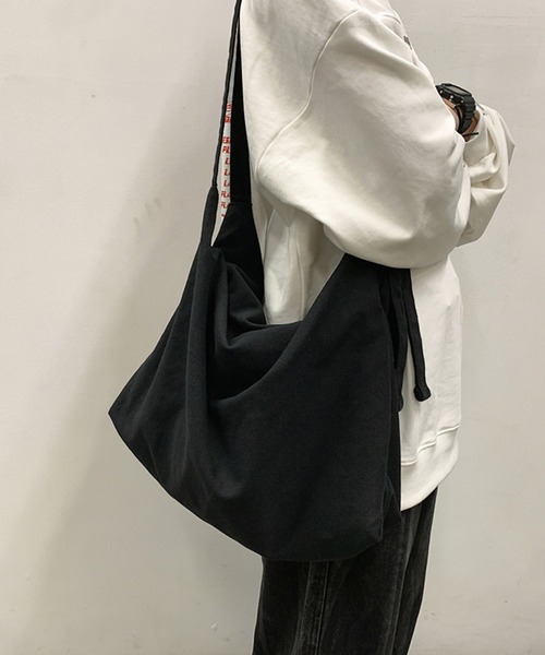 Revo. ショルダーバッグ バッグ キャンバス クロス レディース