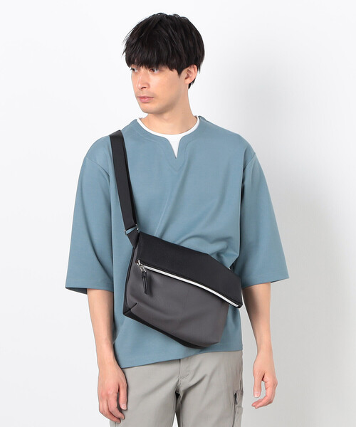 COMME CA ISM（コムサイズム） ショルダーバッグ バイカラー