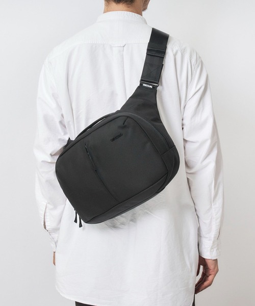 incase（インケース） ショルダーバッグ Tracks Sling メンズ
