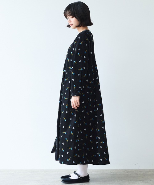 bulle de savon（ビュルデサボン） ワンピース シュウメイギク刺繍