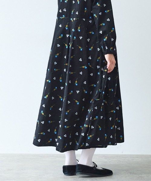 bulle de savon（ビュルデサボン） ワンピース シュウメイギク刺繍