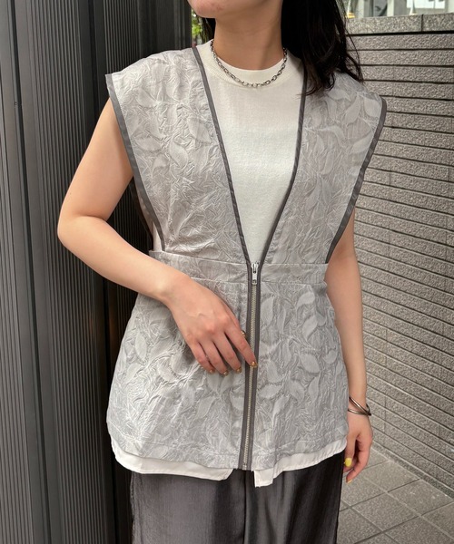 ブラウス シャツ 「＆g'aime」リーフエンボスビスチェ　Leaf-Embossed Bustier レディース &g'aime ブラウス シャツ 「＆g'aime」リーフエンボスビスチェ