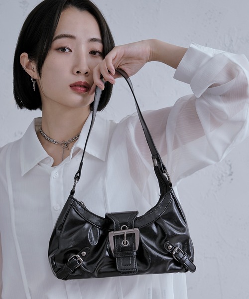 Ellno Loset（エルノロゼット） ショルダーバッグ バックルハーフ