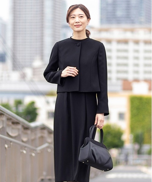 クールなブラック✨ガマ口バッグ CARETTE（カレット） ハンドバッグ 使いやすい「がま口デザイン」の