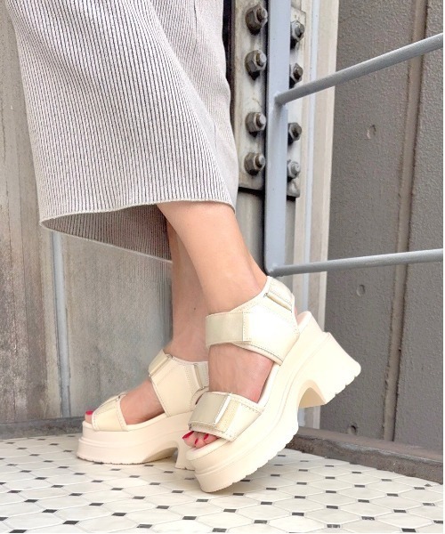 箱付　ワイスリー　SANDAL　厚底プラットフォームベルクロストラップサンダル R＆E（アールアンドイー） 厚底 サンダル 「R＆E」wee willie ベルクロ