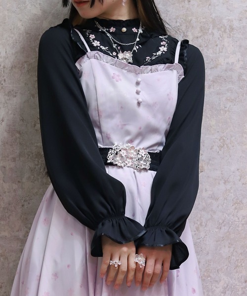 axes femme（アクシーズ ファム） ブラウス シャツ 桜刺繍スタンド
