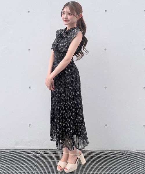 ワンピース リボンタイフラワーワンピースの画像