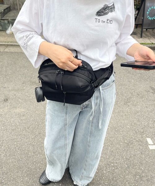 ear PAPILLONNER（イア パピヨネ） ウエストポーチ ウエストバッグ 撥