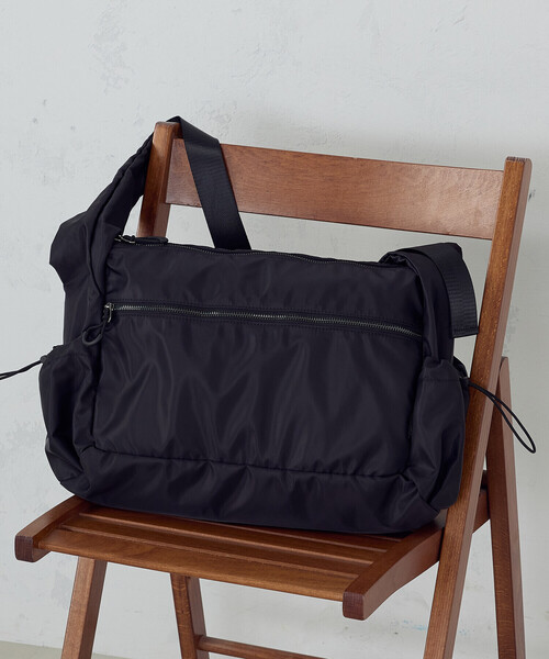 MONO COMME CA ショルダーバッグ モノコムサ MONO COMME CA 〔モノコムサ〕 ワンショルダーバッグ