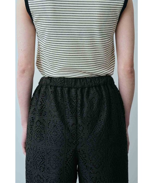 MEDE19F（メデジュウキュウ） パンツ レース素材のリラックスパンツ