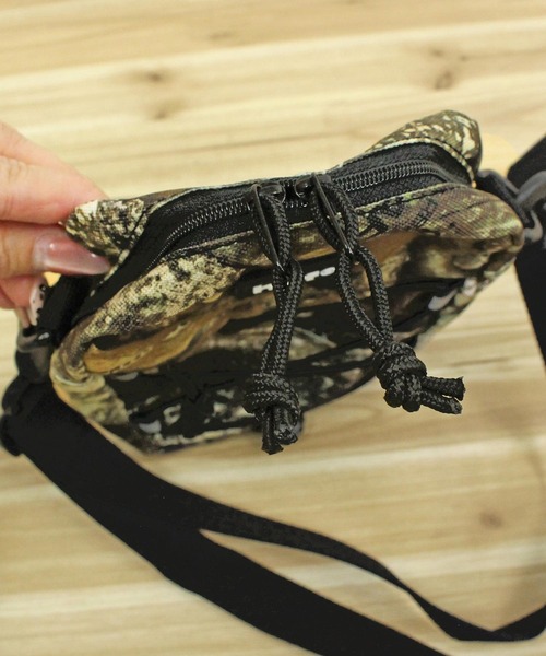 HUF（ハフ） ショルダーバッグ リアルツリー バワリー サイドバッグ