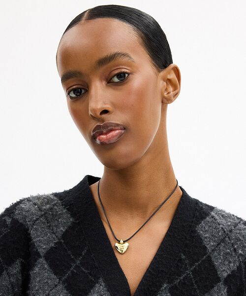 【新品・未使用】COACH シグネチャーハートネックレス 箱付 COACH（コーチ） ネックレス シグネチャー ハート コード ペンダント