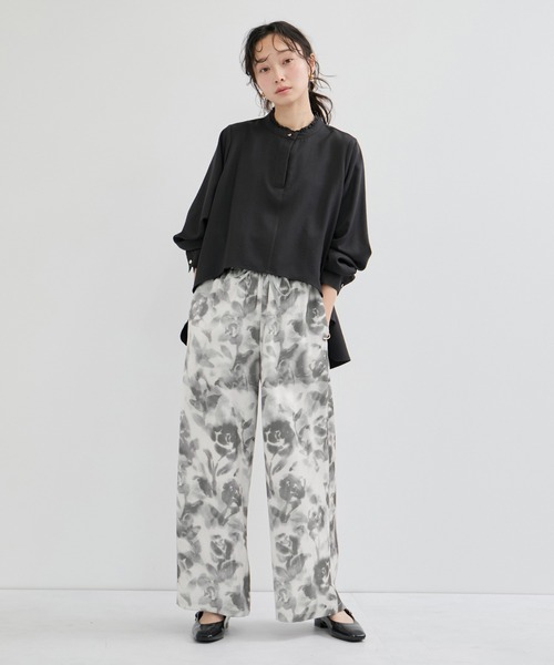 Supernova. フラワーパンツ フラワーフレアデニムパンツ 26SWDDXN | Desigual (Women