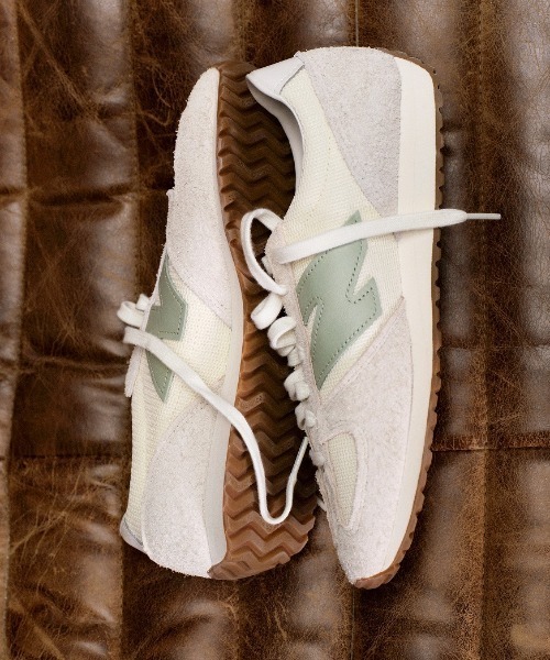 New Balance（ニューバランス） ローカットスニーカー 23.5cm グレー 