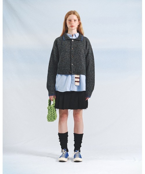 カーディガン A'GEM/9 × .kom「MAIN BOOTH/メインブース」Foggy Crop Cardigan/フォギークロップ カーディガンの画像