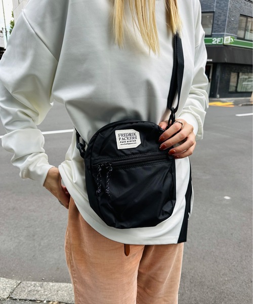 FREDRIK PACKERS（フレドリックパッカーズ） ショルダーバッグ バッグ