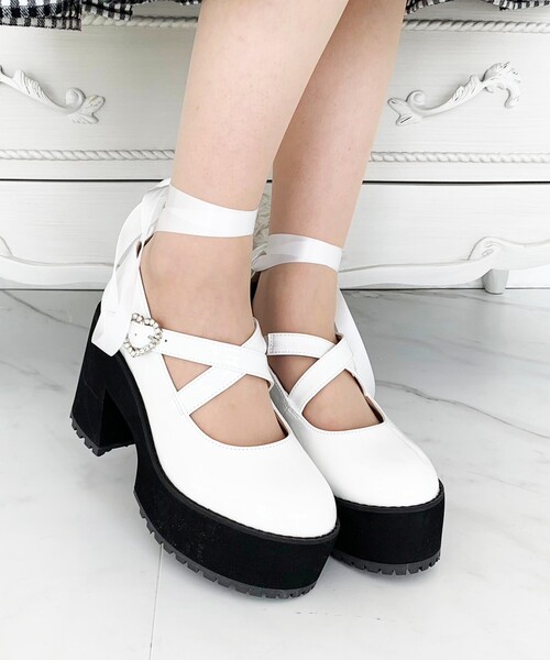 cs T&P（シーエスティーアンドピー） パンプス 厚底ハートバックル