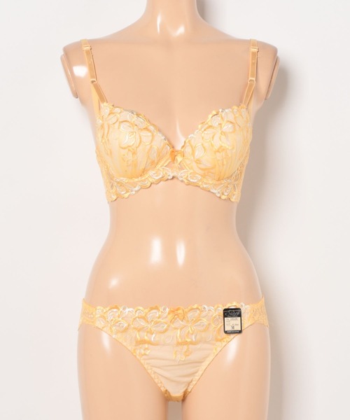 Sanei ブラジャー ショーツセット 「美谷間＆丸胸を叶える！ナチュ盛り