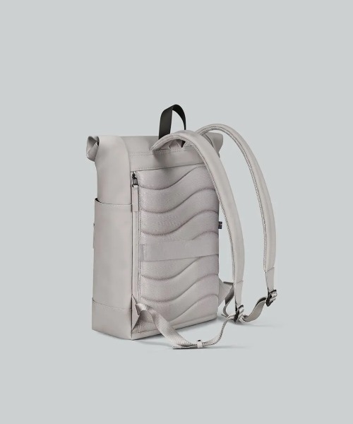 【美品】GASTON LUGA ホワイト リュック 防水 バックパック GASTON LUGA（ガストンルーガ） デイバック リュック GASTON LUGA