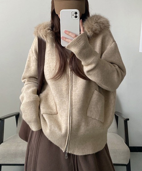【美品】セルフォード ファー付き ニットジャケット M ベージュ セルフォード✨ファーポケットケープジャケットキャメル新品タグ付き